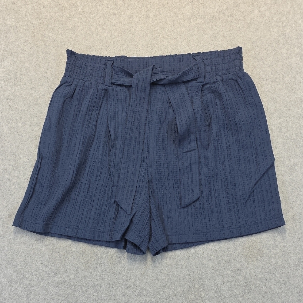 Soho Apparel Women’s Blue Paperbag Waist Shorts Tie Belt Textured Size M